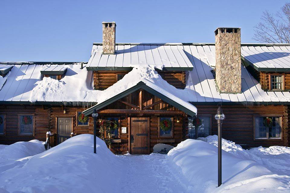 Loon Lodge snowy entryway